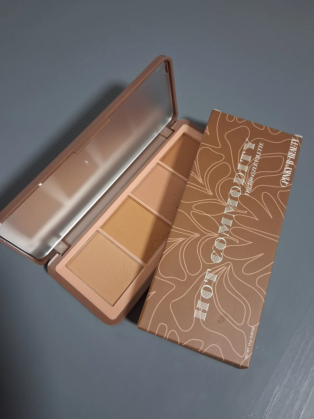 Pink Beauty Hot Commodity Bronzer Palette